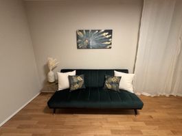 Mørteens Lemming Schlafsofa inkl. Bild, Beistelltisch & Deko