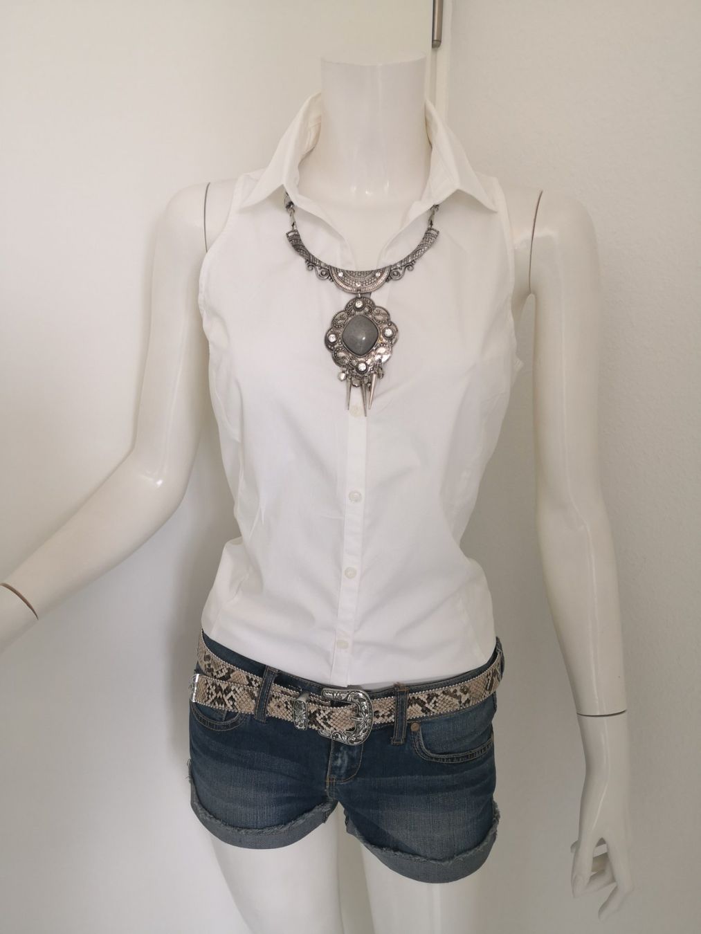 Mango Camicette: 🤩MANGO ÄRMELLOSE BLUSE WEISS & KRAGEN – Nuovo (secondo la descrizione) da Olten venduto da Naja-Twins-Twins