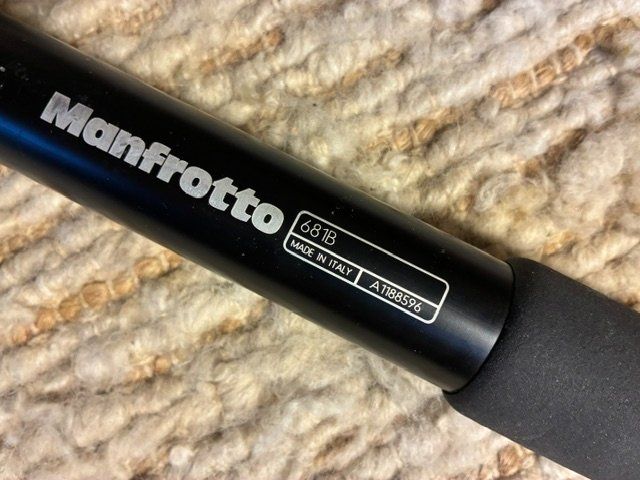 Manfrotto Treppiedi & Teste: Manfrotto - monopied – Usato da Fribourg venduto da Tirgel 1