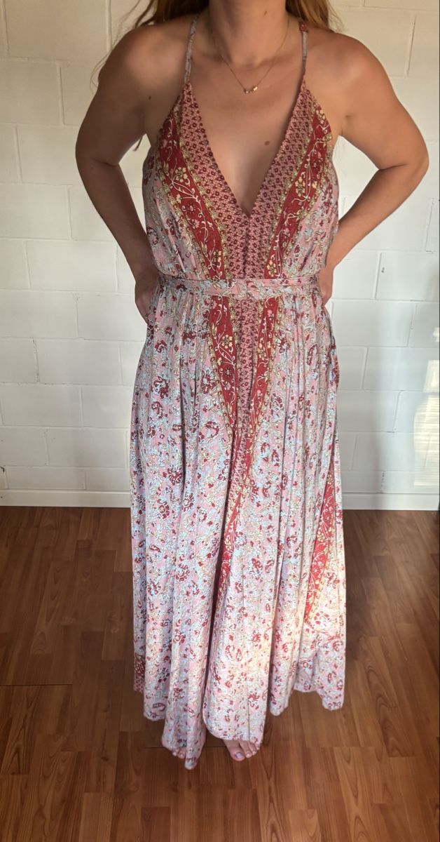 Kleider: Maxikleid mit Blumenmuster Grösse S-L – Gebraucht aus Eggenwil von fur_5p96 1