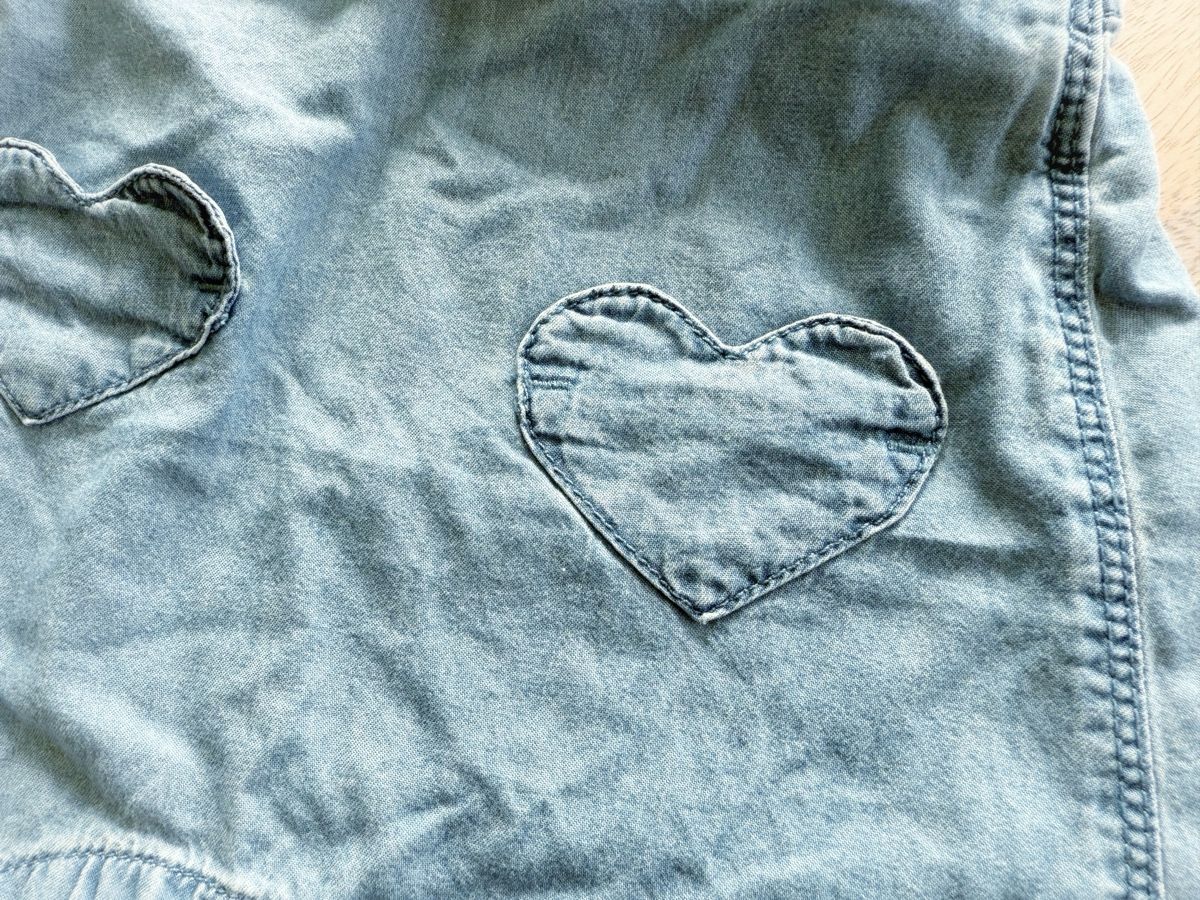 H&M Hosen: Baby Jeans Latzhose Gr. 62 – Gebraucht aus Eggenwil von Lissi82 2