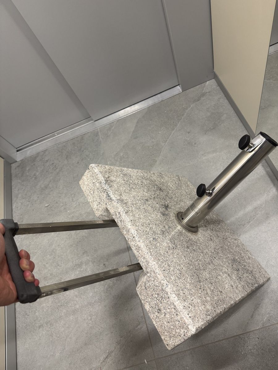 Altro: Sonnenschirmständer Granit Metall Gestell  – Usato da Wallisellen venduto da Jumping_Jack 1