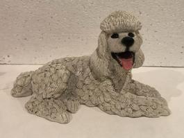 Figurine Chien Caniche en résine