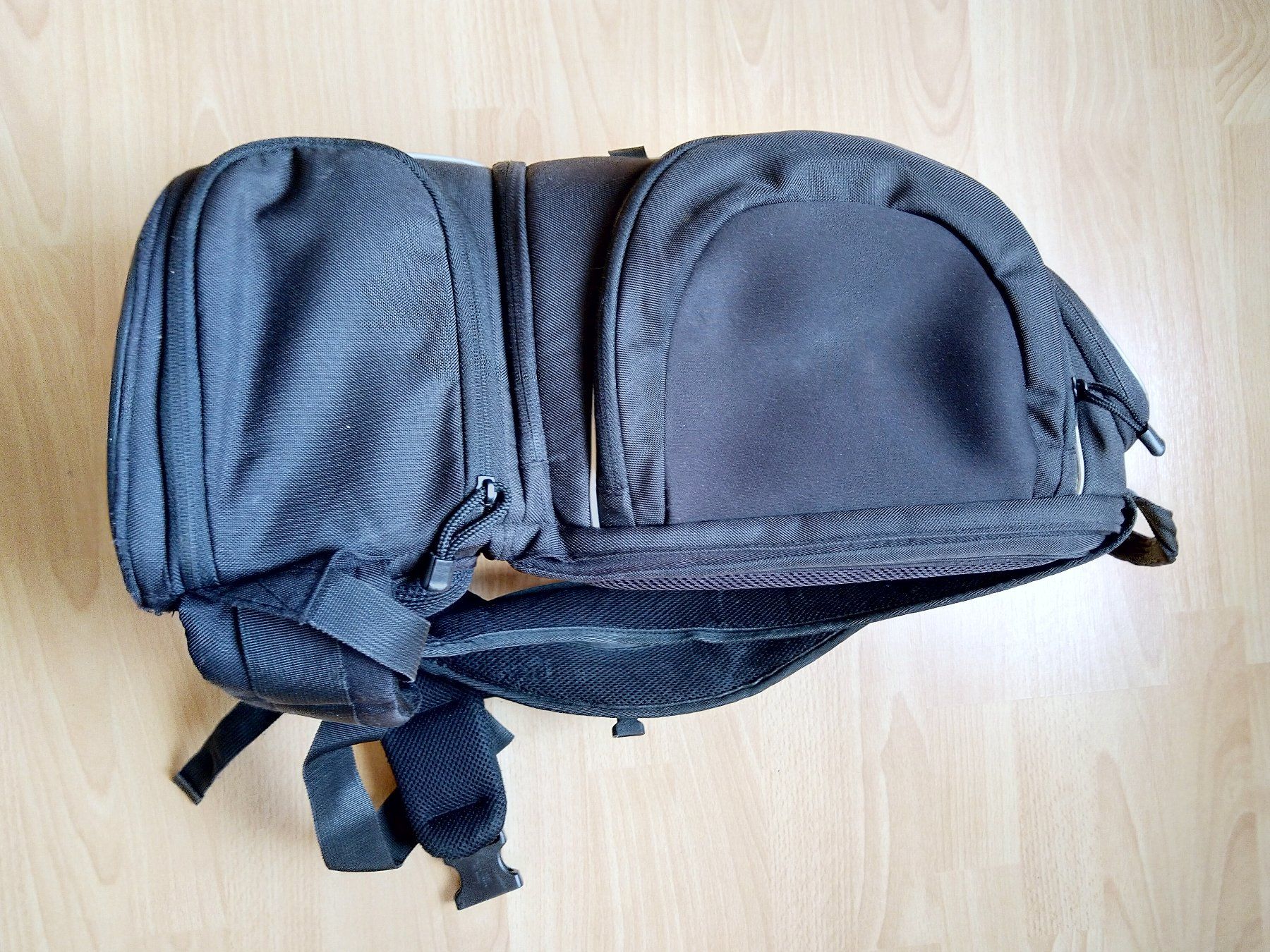 Hama Zaini: Fotorucksack HAMA Daytour 230 4-Side Loader Backpack – Usato da Romanshorn venduto da Stubsinator 1