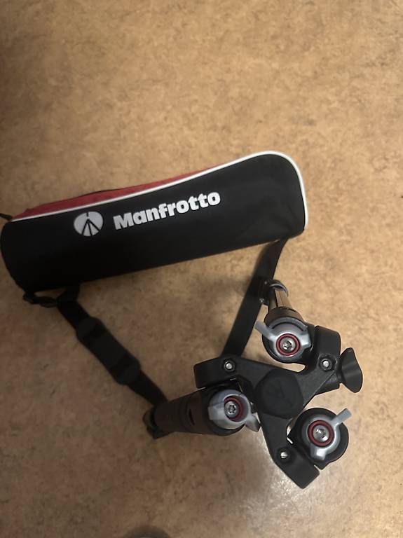 Treppiedi & Teste: Trépied Manfrotto Befree  – Usato da St-George venduto da eti_9sg6 3