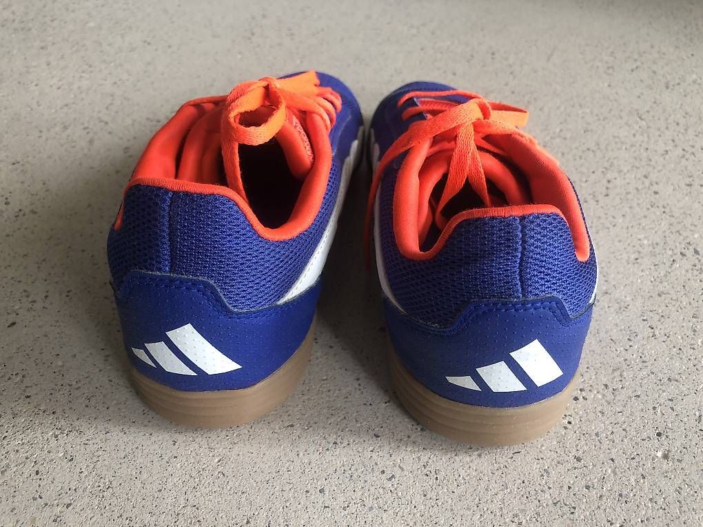 Adidas Scarpe da uomo: Adidas Predator Hallenschuhe 36 2/3 – Nuovo (secondo la descrizione) da Zürich venduto da mir_9gc2 3