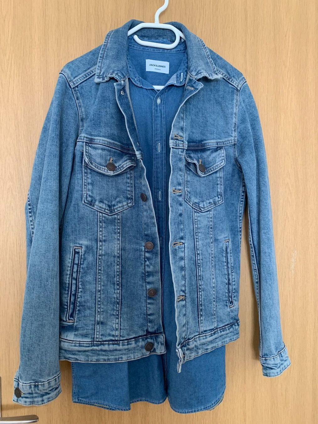 Jack & Jones Lotti & Set di vestiti: Jeans jacke  und hemd JACK&JONES - M – Usato da Nürensdorf venduto da and_5tlm