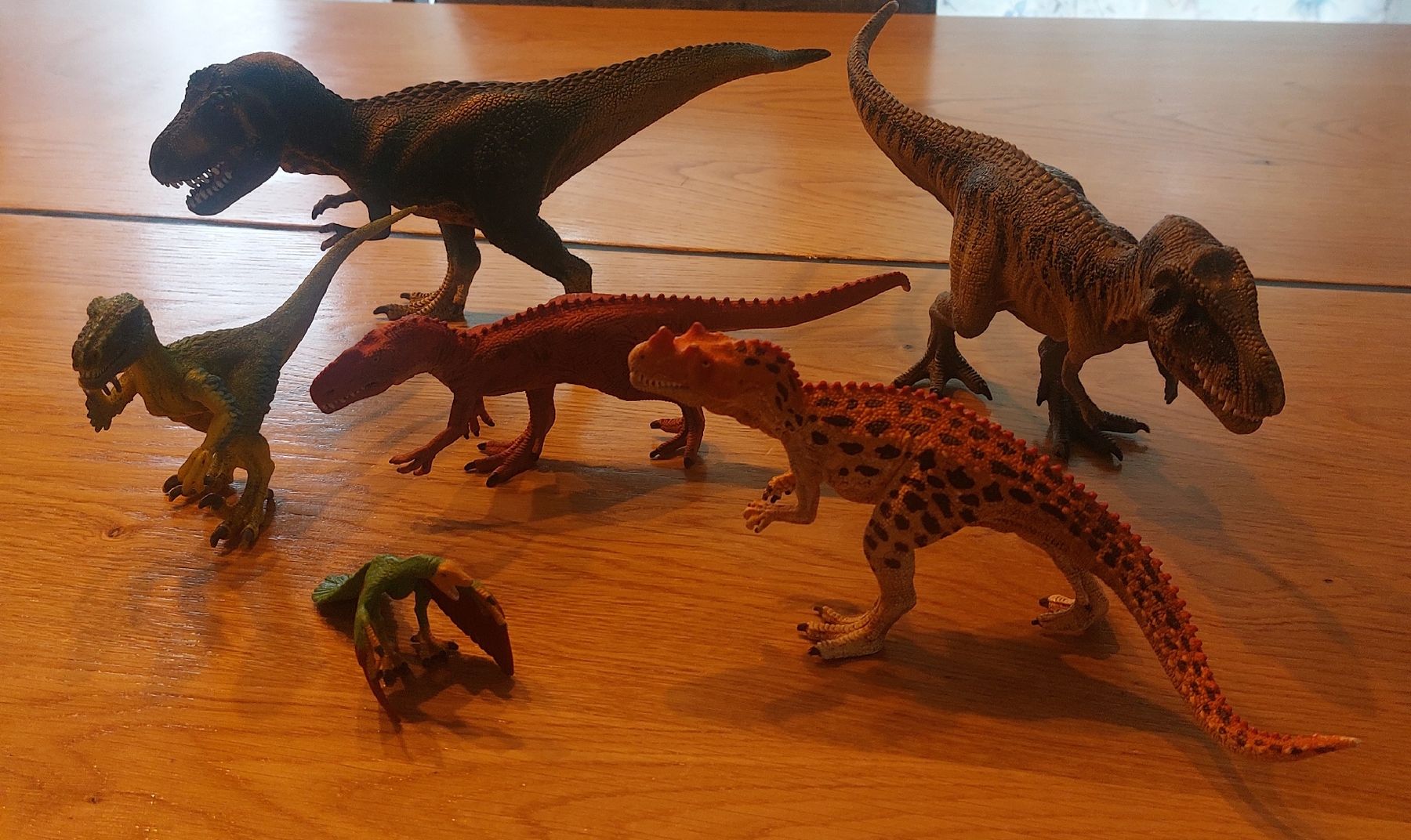 Schleich Spielzeuge: Schleich Dino Set 6 Stück – Gebraucht aus Kloten von Angihu