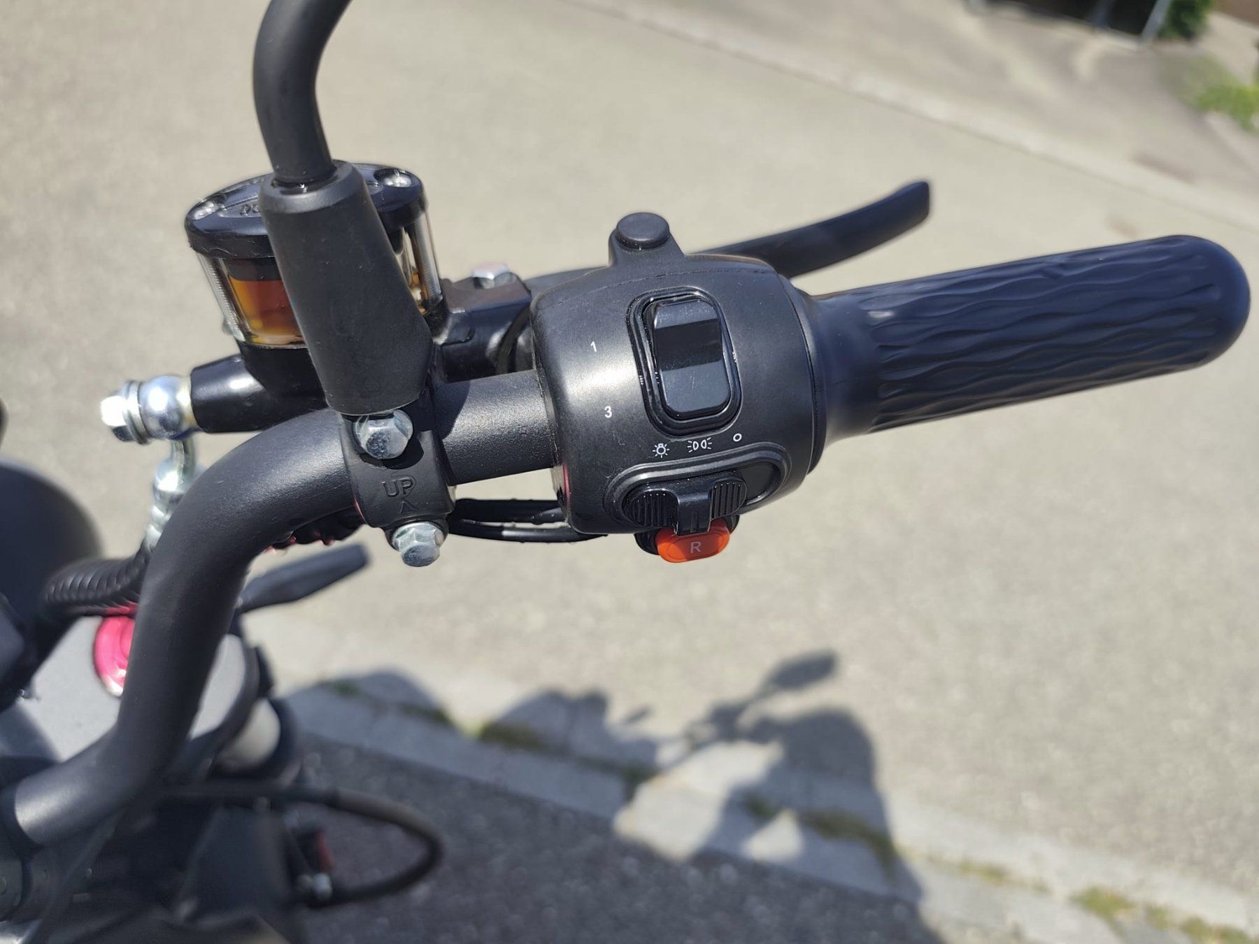 Scooter: City Max Pro E-Roller Schwarz – Usato da Kloten venduto da CellSwiss 9