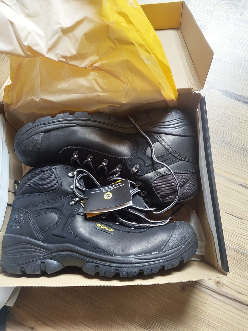 Scarpe da uomo: CAT Arbeitsschuhe Pneumatic S3 Gr. 45 - Neu – Nuovo e nell'imballaggio originale da Attiswil venduto da JP1291 3