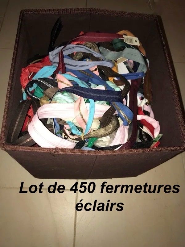 Tessuti: Lot de 430-450  fermetures éclair – Nuovo (secondo la descrizione) da Lausanne venduto da Magic1900