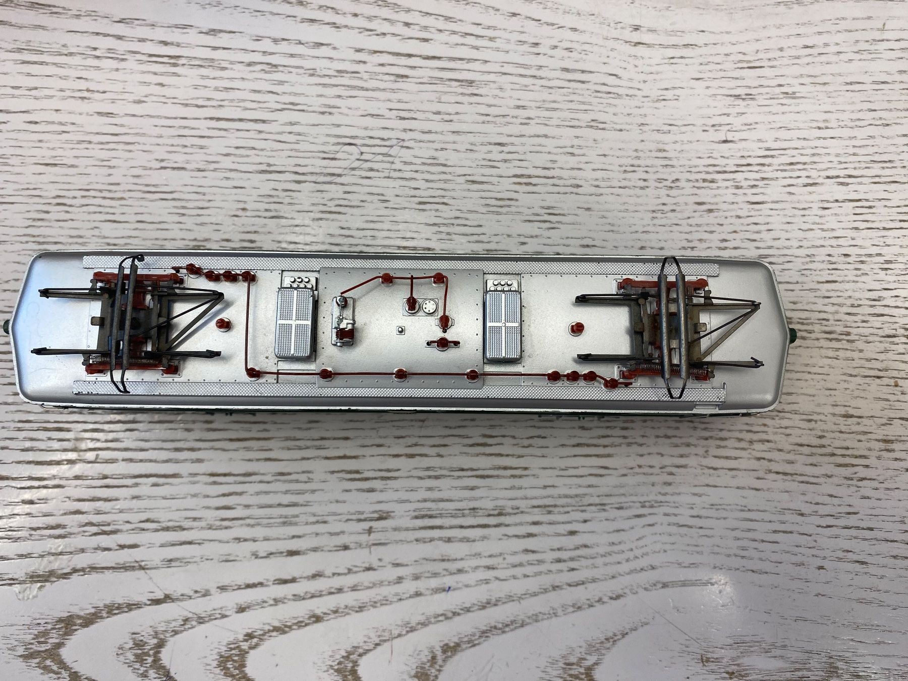 Märklin Modellini di ferrovie: Märklin 3050 SBB Ae6/6 – Usato da Lupsingen venduto da New-Haven 3