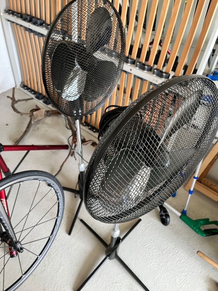 Ventilatoren: 2 Satrap Ventilatoren, dreistufig – Gebraucht aus Endingen von  1