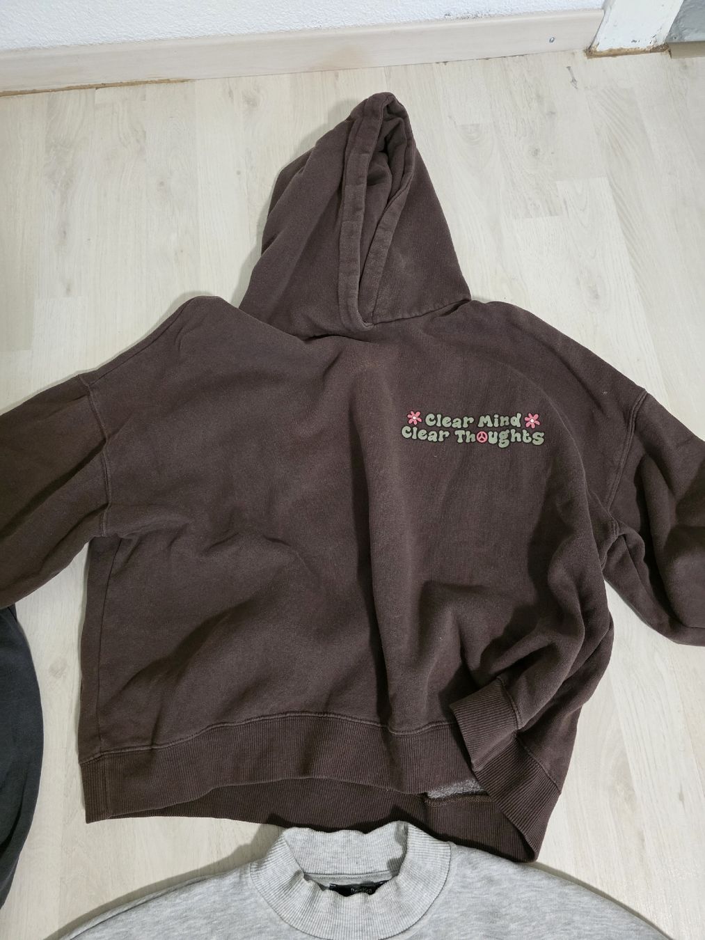 Lotti & Set di vestiti: 4 Mädchen-Hoodies, Gr.S – Usato da Schöftland venduto da Aktion56 4