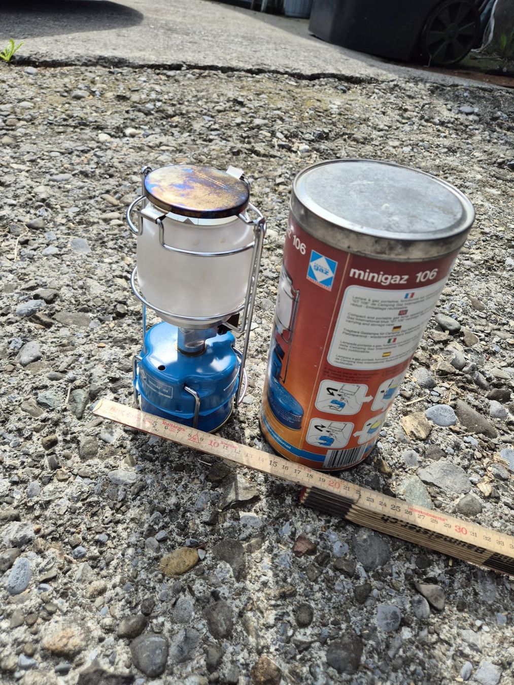 Lampade: Camping Gas Lampe Mignon, mit Kartusche, gebraucht – Usato da Urswil venduto da GabrielleK01 1