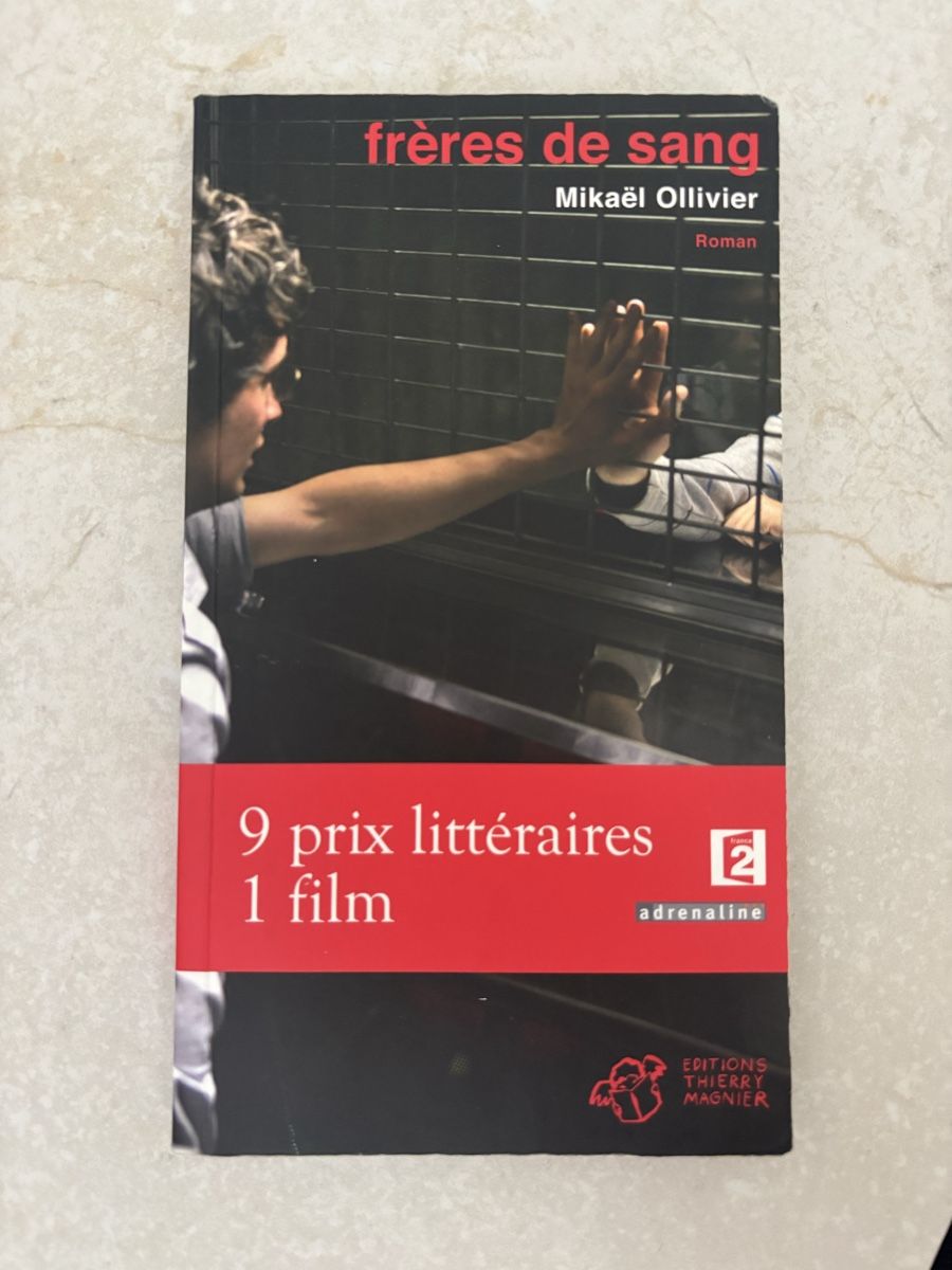 Bücher: Mikaël Ollivier - frères de sang – Gebraucht aus Zürich von NickB