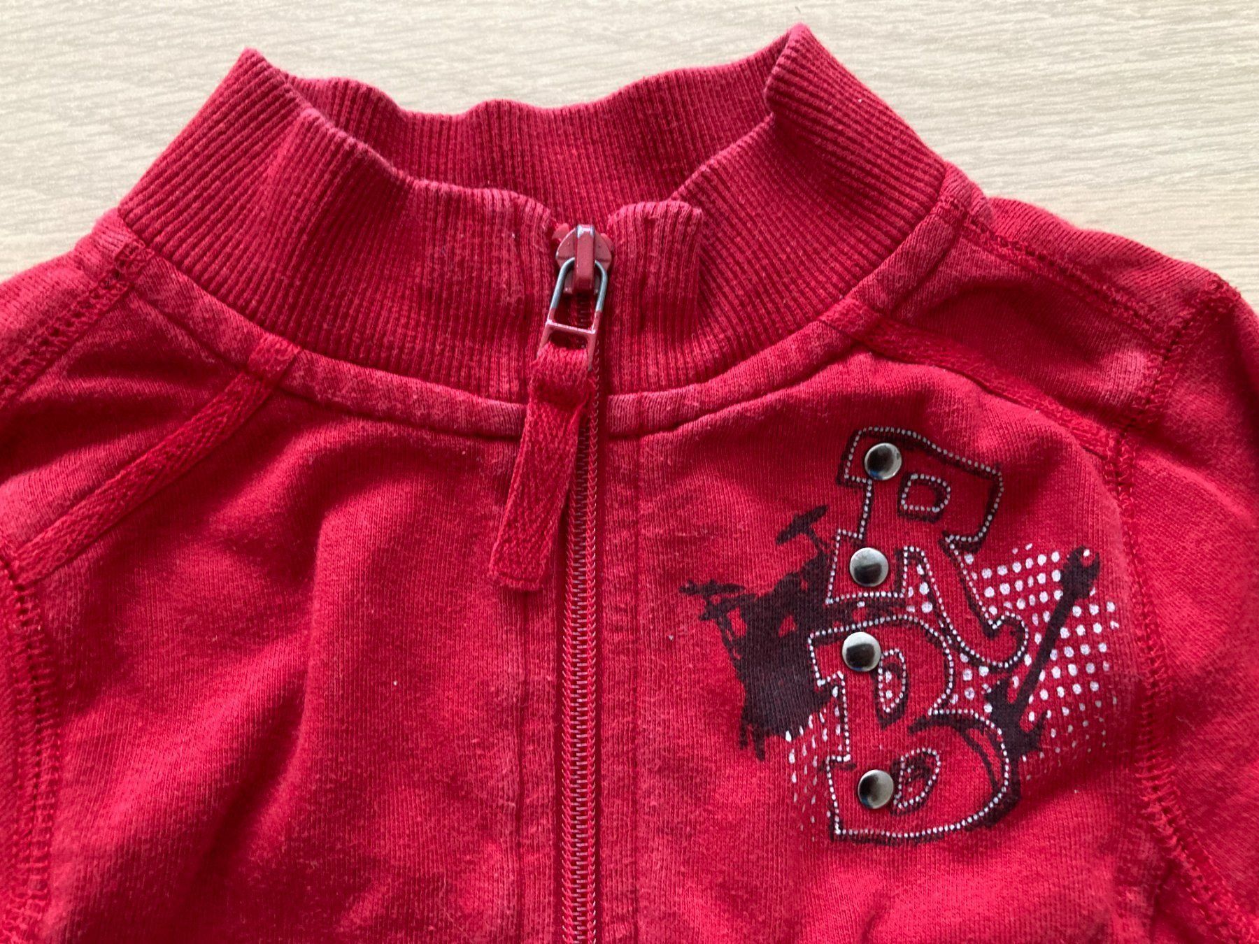 Maglioni & Felpe: Pullover mit Reissverschluss – Usato da Muttenz venduto da Juvenile33 1