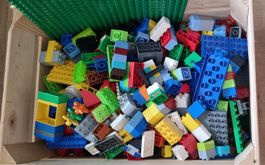 Kiste voller Duplo Steine, inkl. Leuchtsteine