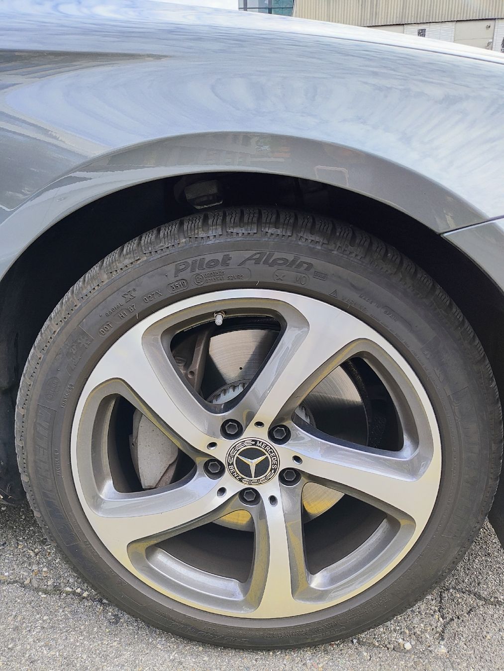 Mercedes-Benz Pneus & Roues: 4 Komplett Räder Winter  – D'occasion à Zürich par bahrain2 3