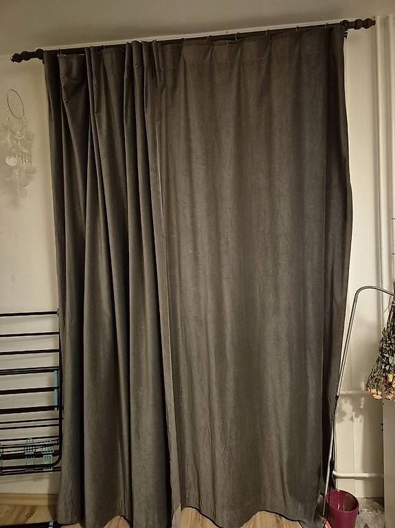 Vorhänge: Grey curtains - pair – Gebraucht aus Zurich von sof_pz8l