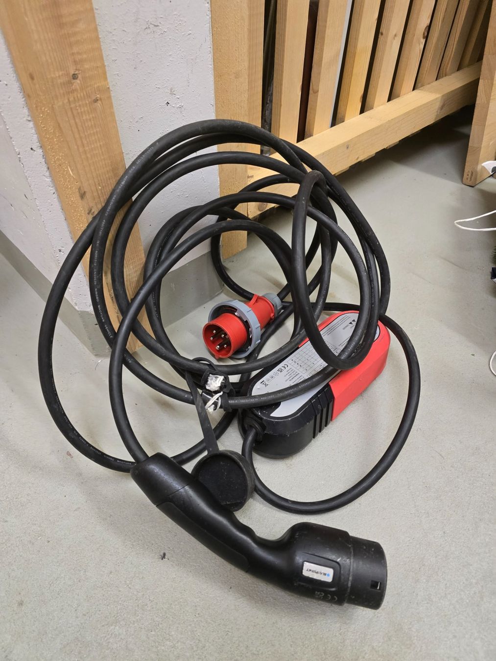 Batterie-Ladegeräte: Blaupunkt Portables E-Auto Ladekabel, 11kW – Gebraucht aus Winterthur von niicii77 1