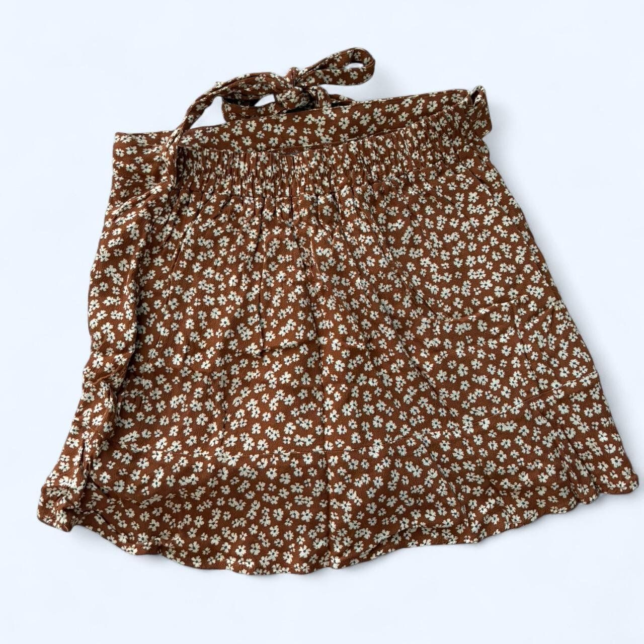 Pull&Bear Gonne: Pull&Bear Floral Mini Rock mit Hosen Braun – Nuovo (secondo la descrizione) da Ringgenberg BE venduto da Vinyl.Love 1