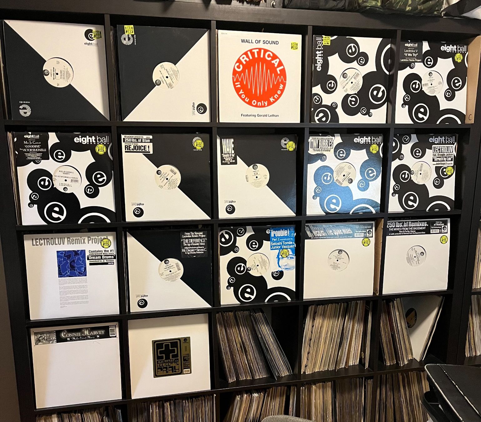 Dischi in vinile: 17x Eight Ball Rec. – Usato da Frauenfeld venduto da Philz