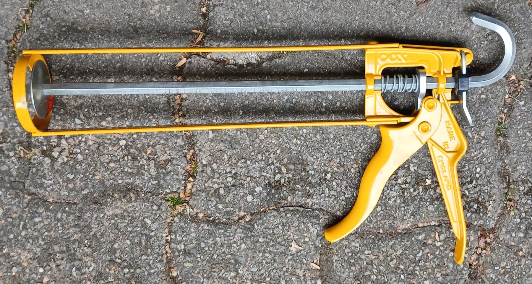 Tous les outils: Kartuschenpresse gelb gebraucht – D'occasion à Sissach par mar_xc7r 1