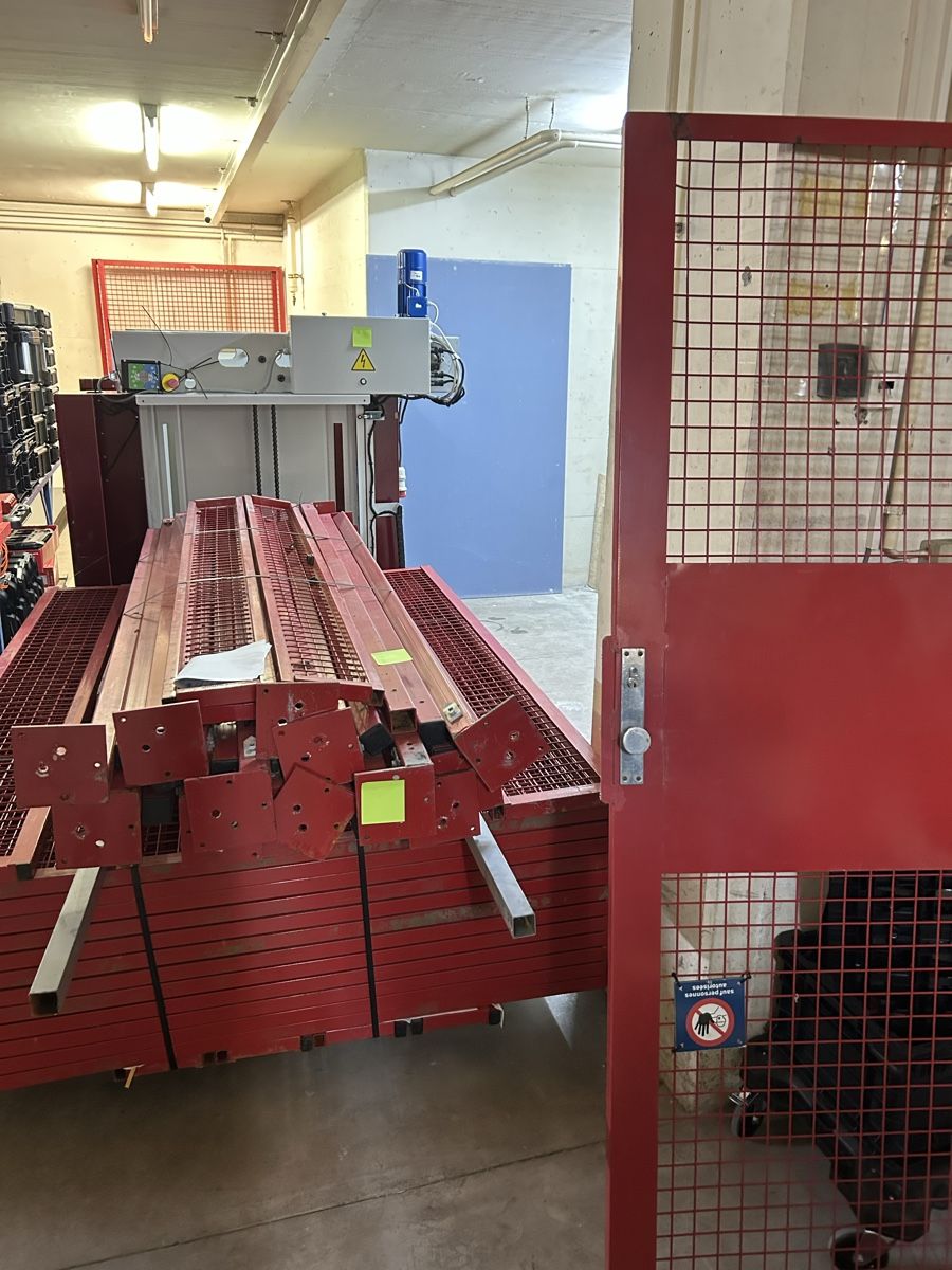 Pallets: Paltower 50 – Usato da Küssnacht am Rigi venduto da dis_d2m7 1
