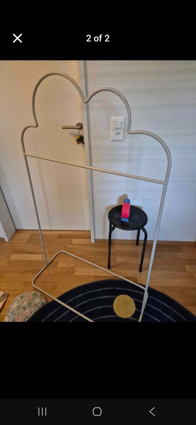 Kleiderbügel: Clothes hanger for children – Gebraucht aus Oberengstringen von dec_pv9k
