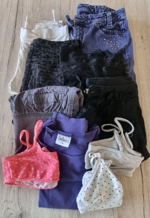 Schönes Kleiderpaket für Mädchen gr.146