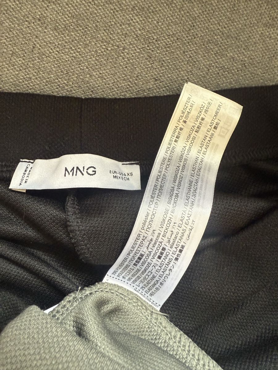 Mango Pantaloni: 2 Paar Hosen Mango – Nuovo (secondo la descrizione) da Ennetbaden venduto da Ansano 2