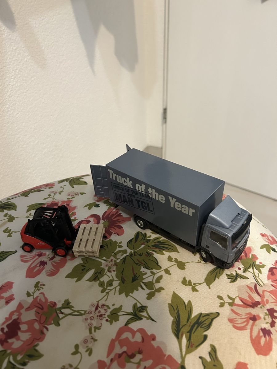 Conrad Kit di modellismo & Modellini statici: LKW Modell von Conrad – Usato da Schaanwald venduto da sav_zqk7