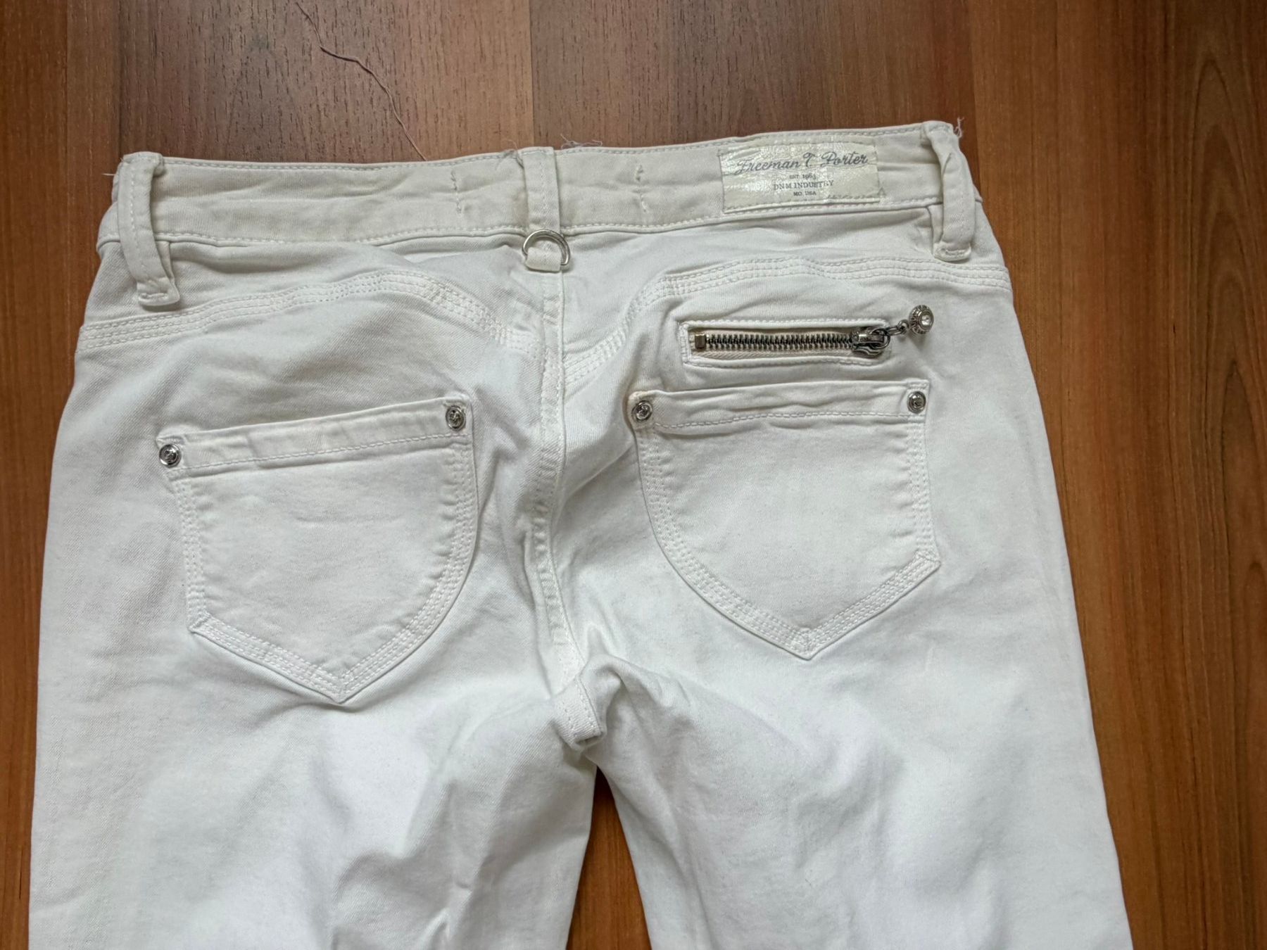 Freeman T. Porter Jeans: Freeman T. Porter Alexa, weiss – Usato da Burgdorf venduto da Bizeli 1