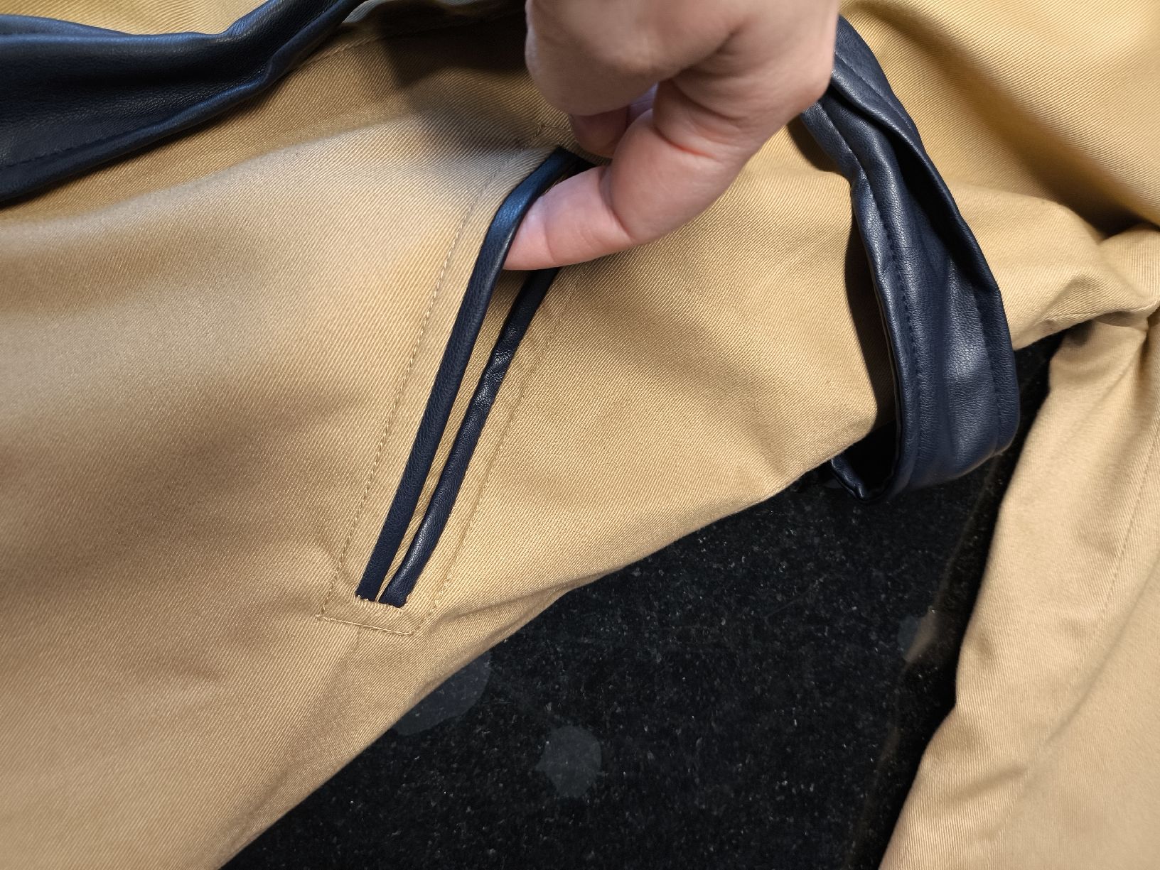 Cappotti: Trenchcoat Gr.46 – Usato da Burgdorf venduto da Ropajesi 7