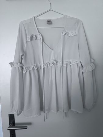 Weisse Bluse mit Rüschen - Grösse XS