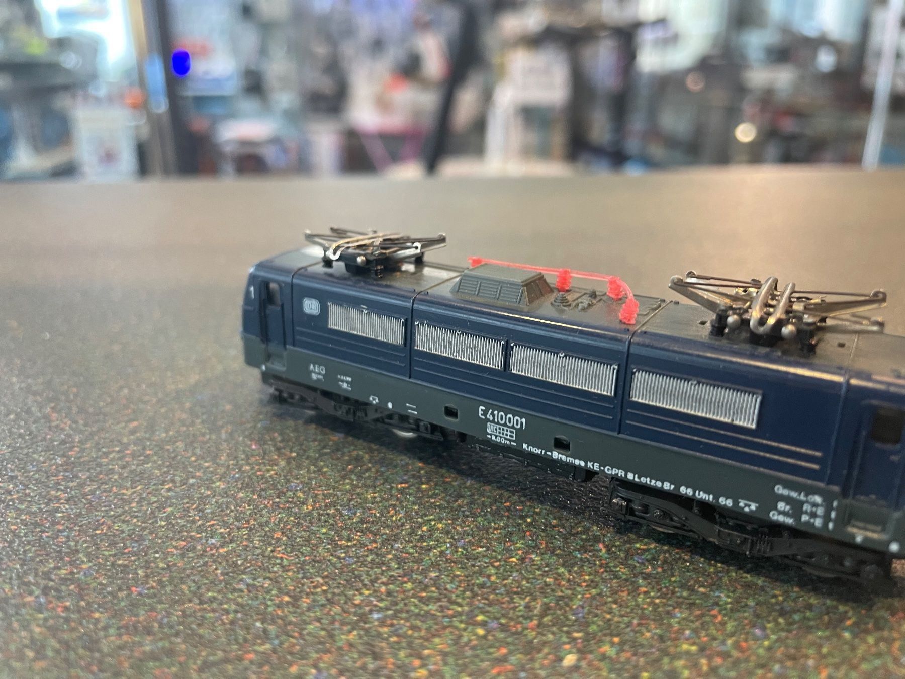 Lima Modellini di ferrovie: Lima Spur N E410 DB Analog – Usato da Chiasso venduto da Carrara-Modellismo 1