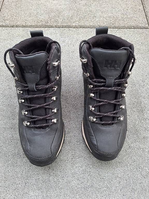 Chaussures femmes: Helly Hansen Winterstiefel Damen Gr. 38 – D'occasion à Naters par Pluto2025 2