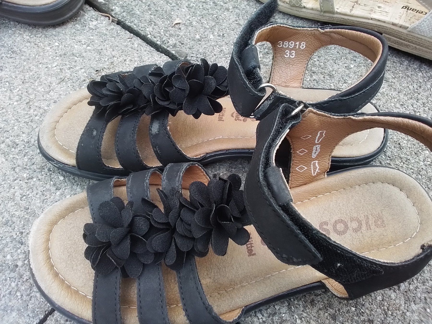 Schuhe für Mädchen: 3 Stk. Sandaletten 33/34 – Gebraucht aus Heimberg von sunny1970 5