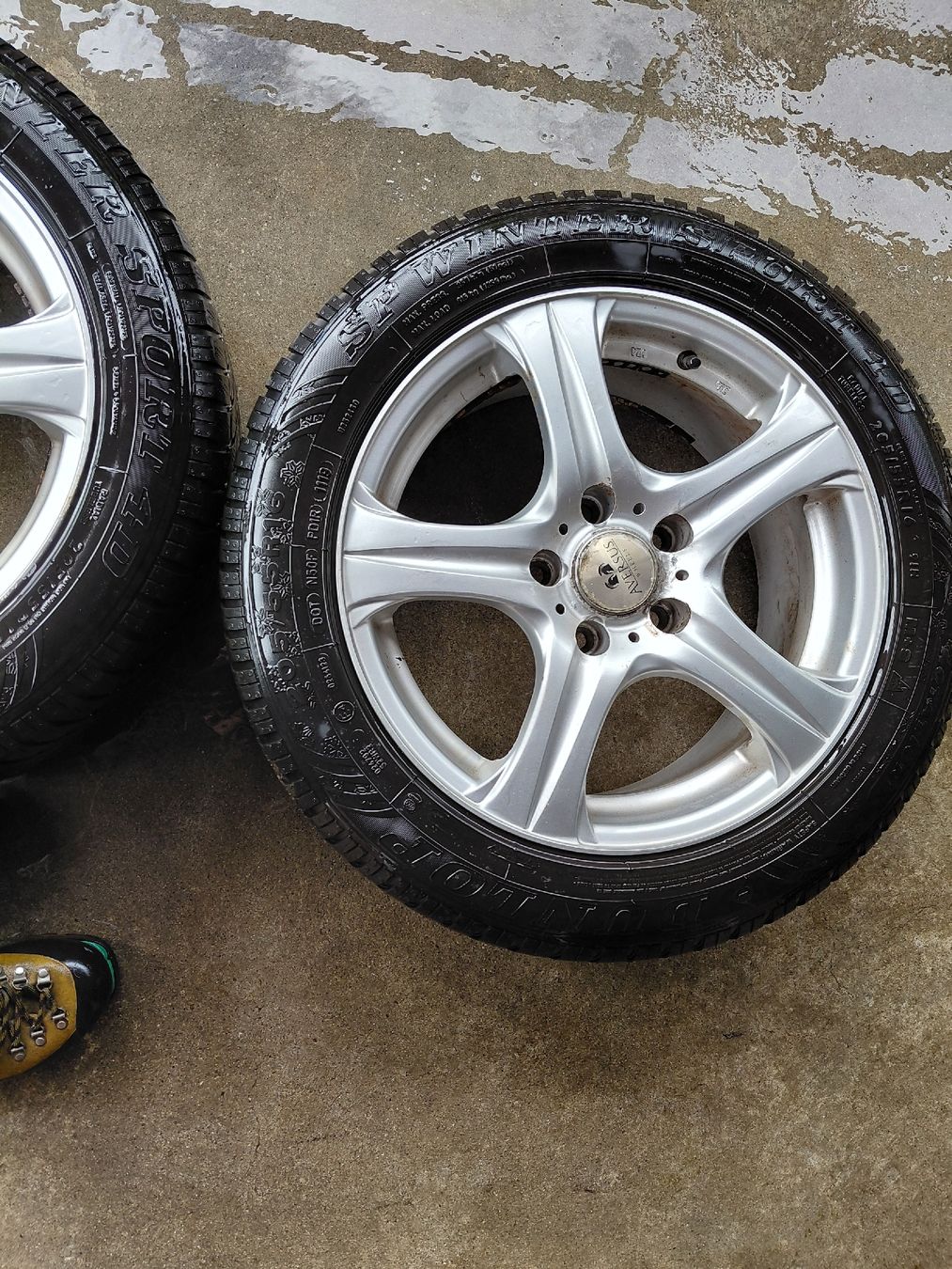 Dunlop Pneus & Kompletträder: Autopneu – Gebraucht aus Winikon von eli_msh9 3