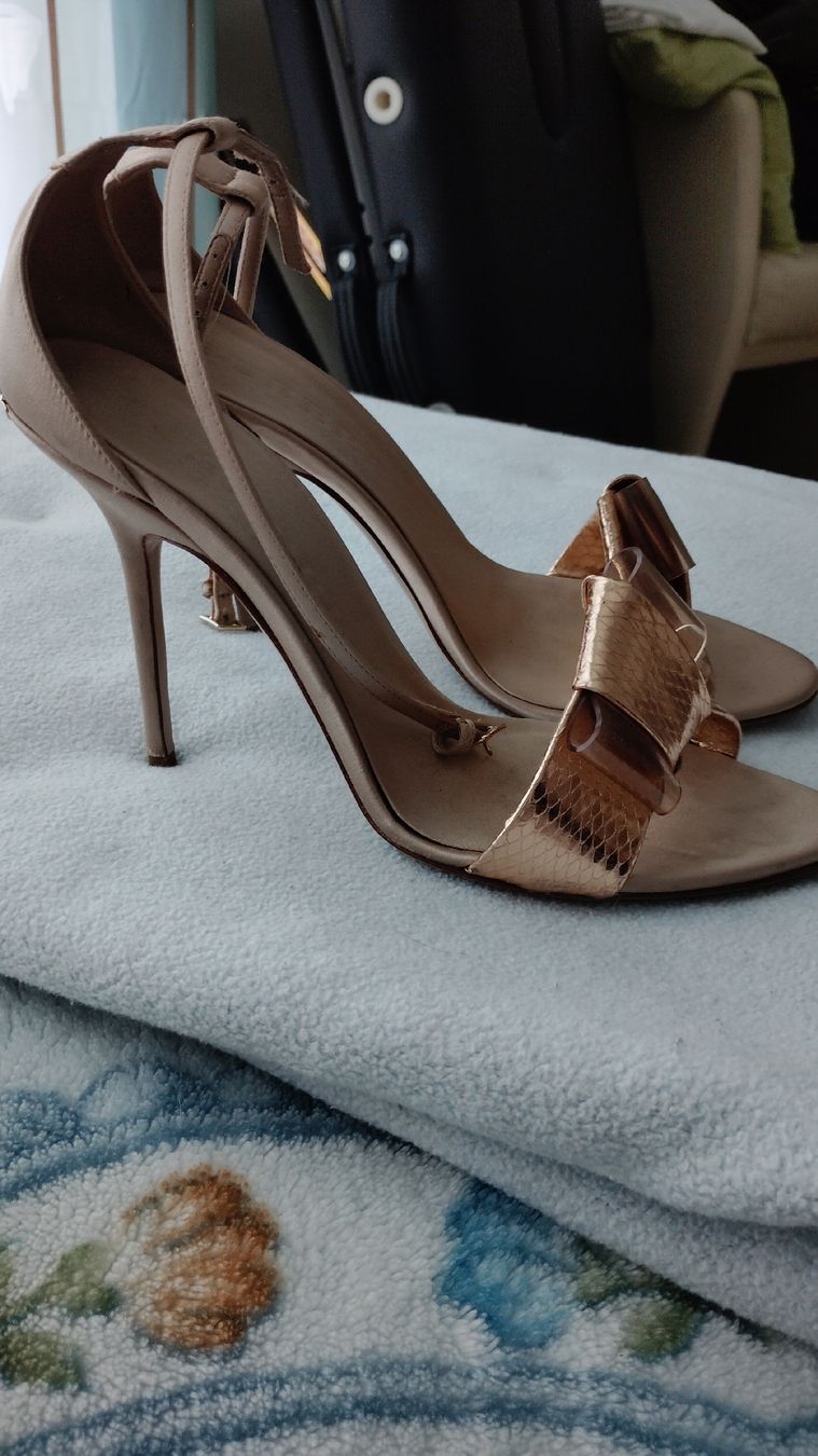 Burberry Damenschuhe: Burberry Sandale  – Neu (gemäss Beschreibung) aus Spreitenbach von ludwigmaira 4