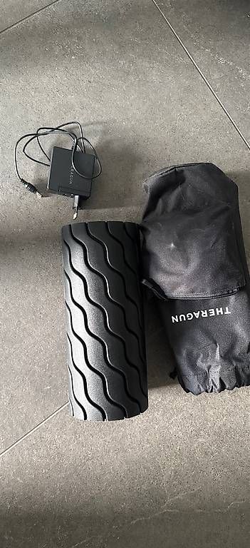 Massagegeräte: Theragun Wave Roller come nuovo  – Gebraucht aus Losone von Pierins 2