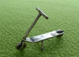 kleines Trottinett 800 Silber