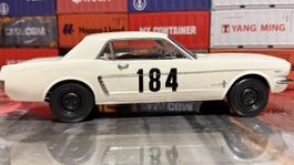 Ford Mustang Weiss  184 limitiert