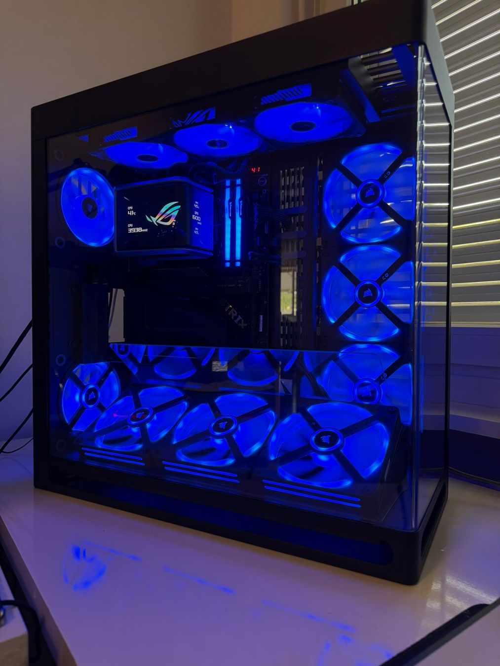 PC: High-End Gaming-PC Komponenten – Neuwertig – Nuovo (secondo la descrizione) da Unterentfelden venduto da KDFJT