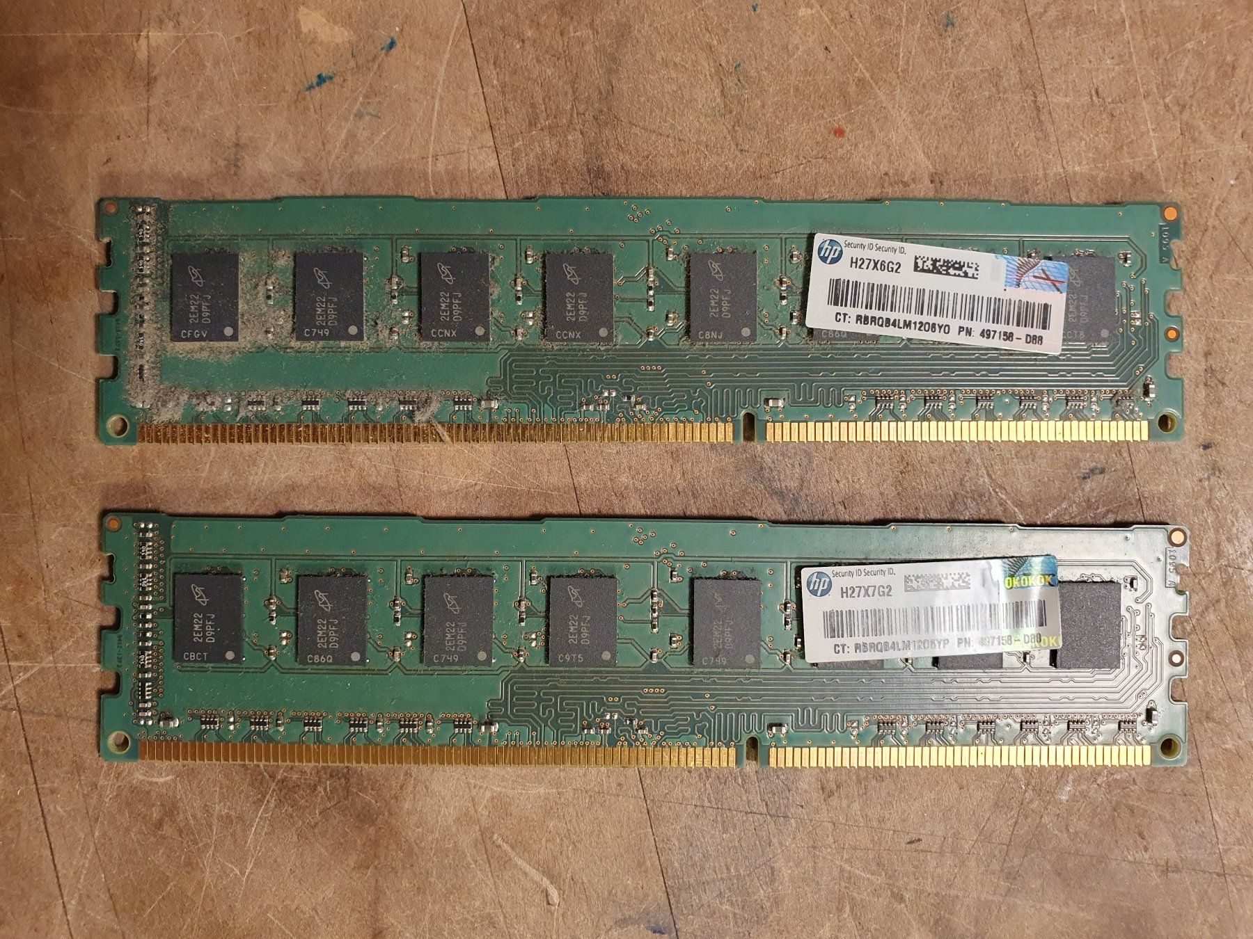 Memoria / RAM: 2 Stk Ramkarten 4GB H27X6G2 – Usato da Zürich venduto da loosebone