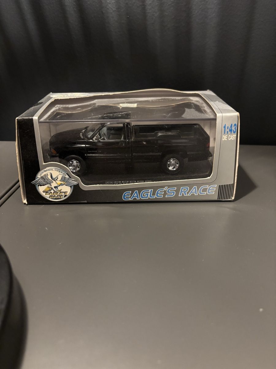 Dodge Modellautos: Dodge Ram 2500 Eagle’s Race – Gebraucht aus Attalens von Quentinl_f18