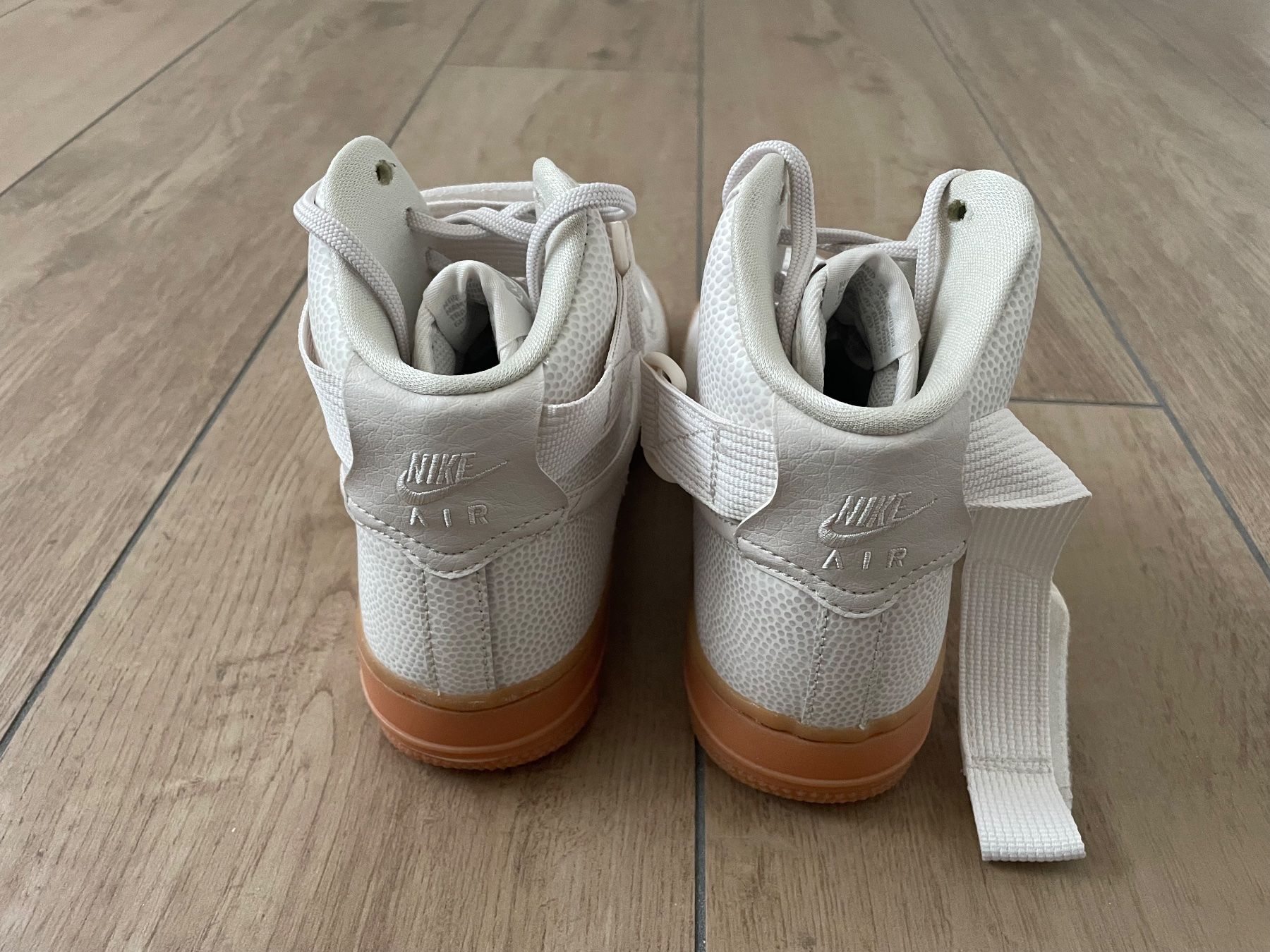 Nike Scarpe da donna: Nike Air Force 1 Gr. 37.5 NEU – Nuovo (secondo la descrizione) da Waltenschwil venduto da hansnine 3
