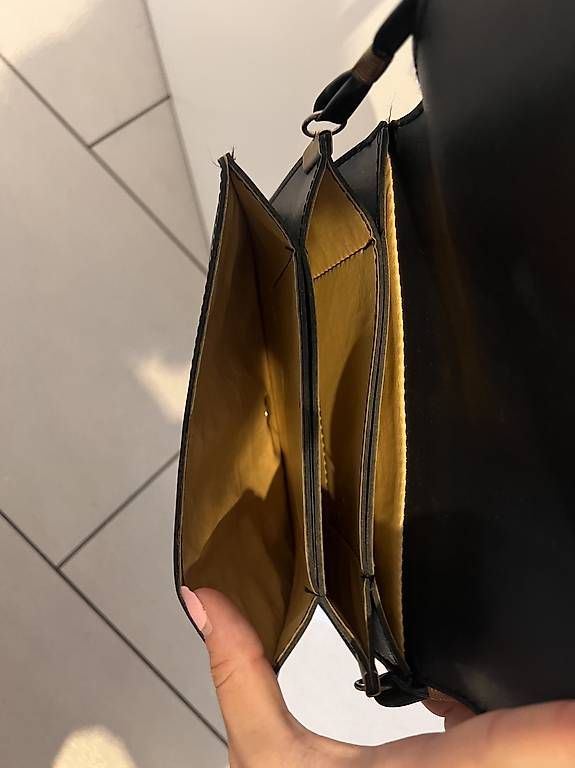 Autres vêtements & accessoires: Borsa di pelle a tracolla – D'occasion à Tenero par loa_7m8d 3