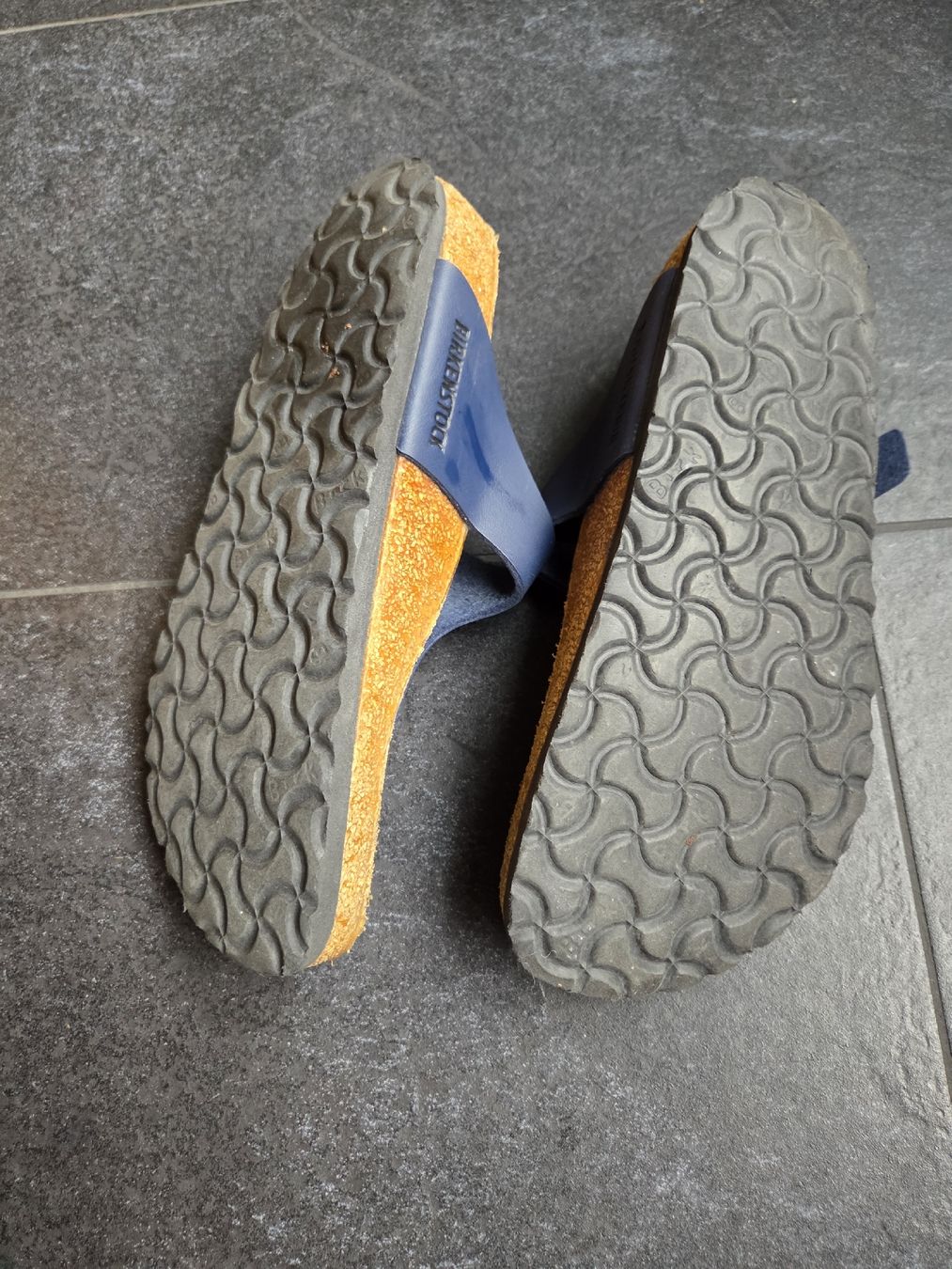 Birkenstock Chaussures femmes: Birkenstock Zehentrenner Gizeh, Gr. 37 – D'occasion à Dübendorf par Skygirl8 2